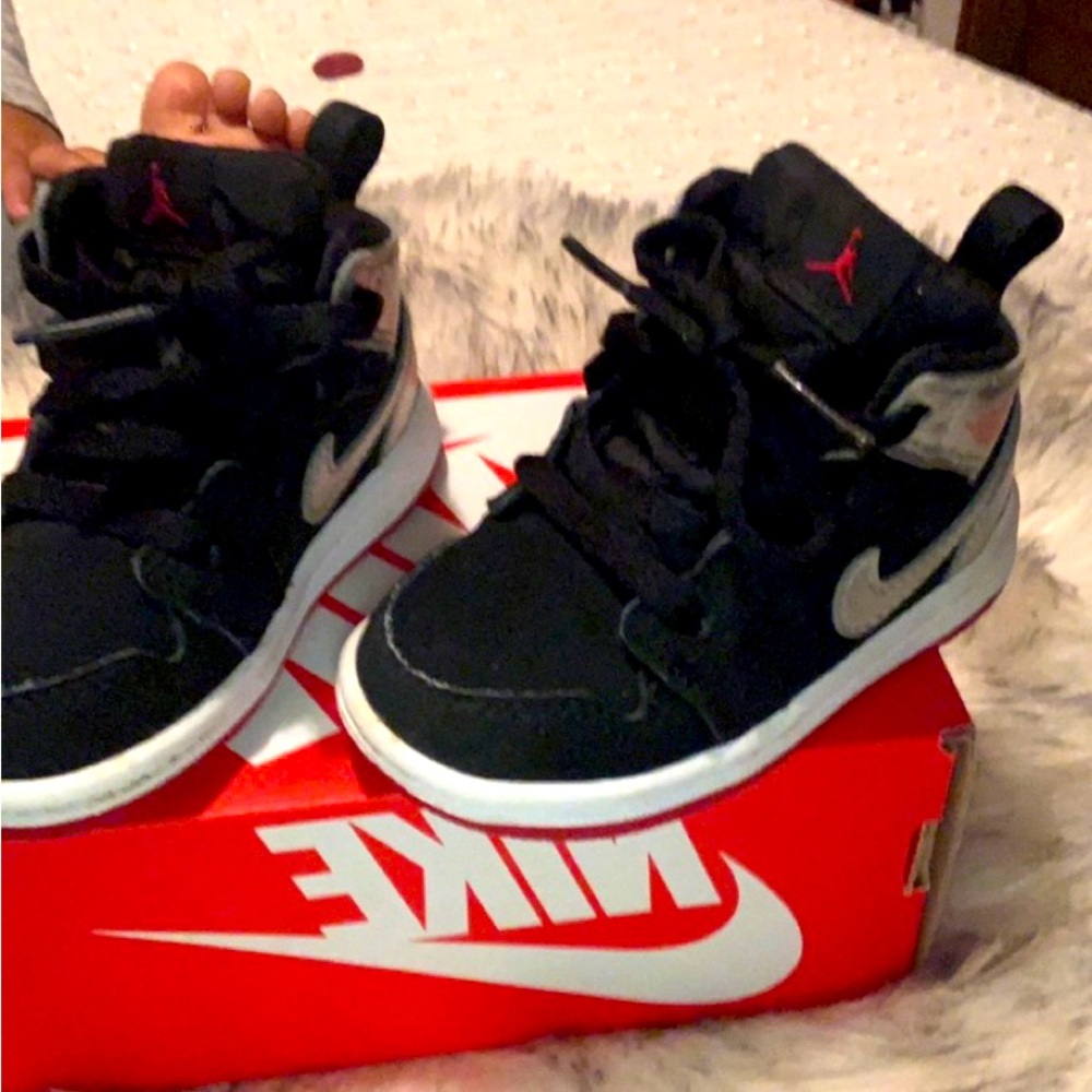 Nike show baby 5 size look new use 1/2 times